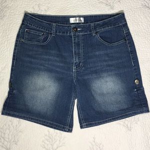 Creative looks blue Jean shorts size 12